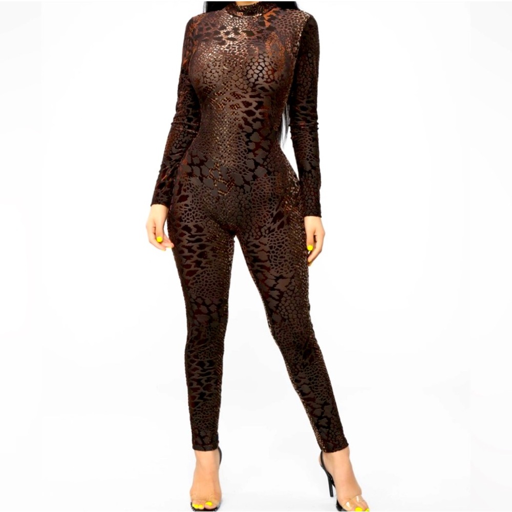 ✨Animal Print Velvet Mesh Jumpsuit ✨